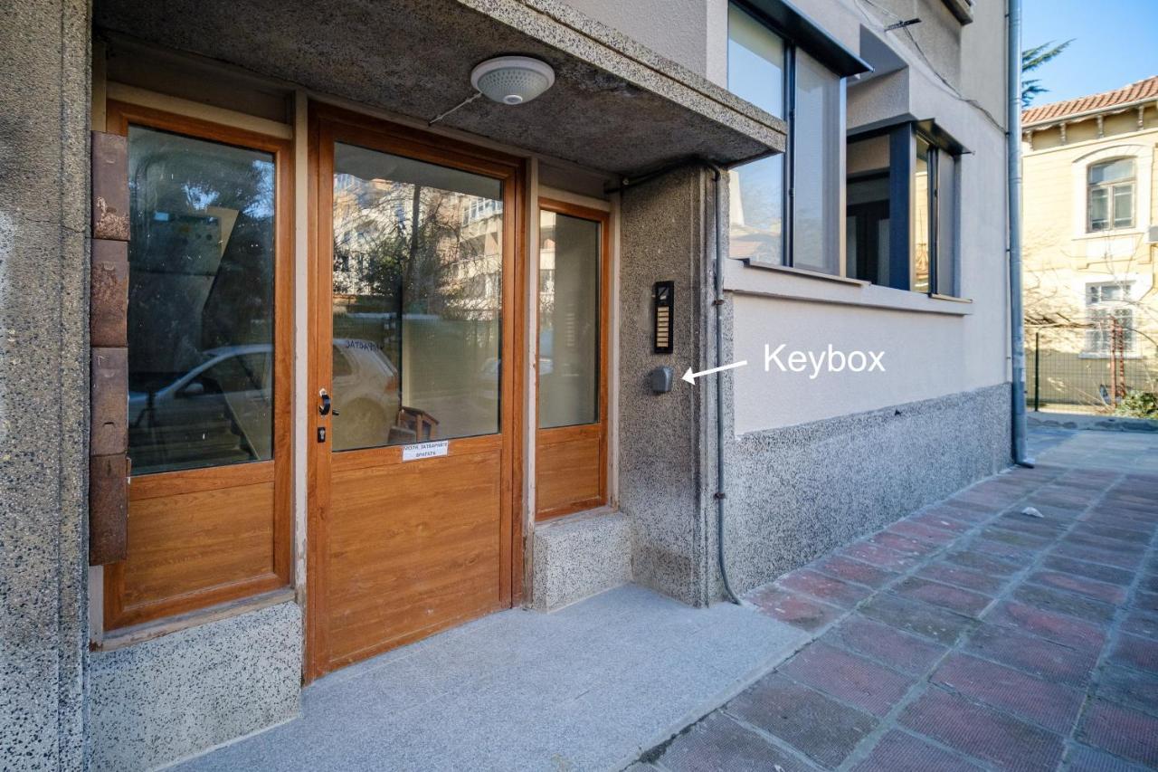 Golden Black Burgas Exterior photo